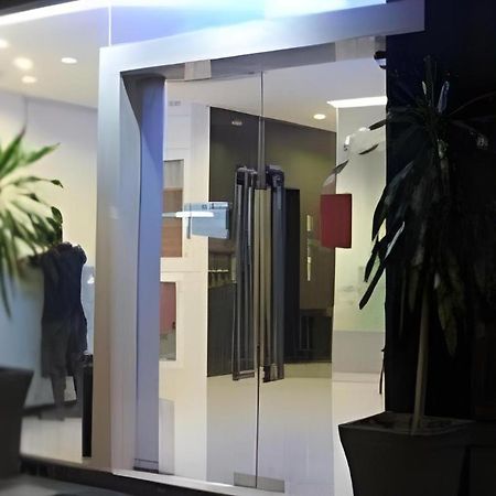 Hii-5 Hotel Kota Kinabalu Bagian luar foto