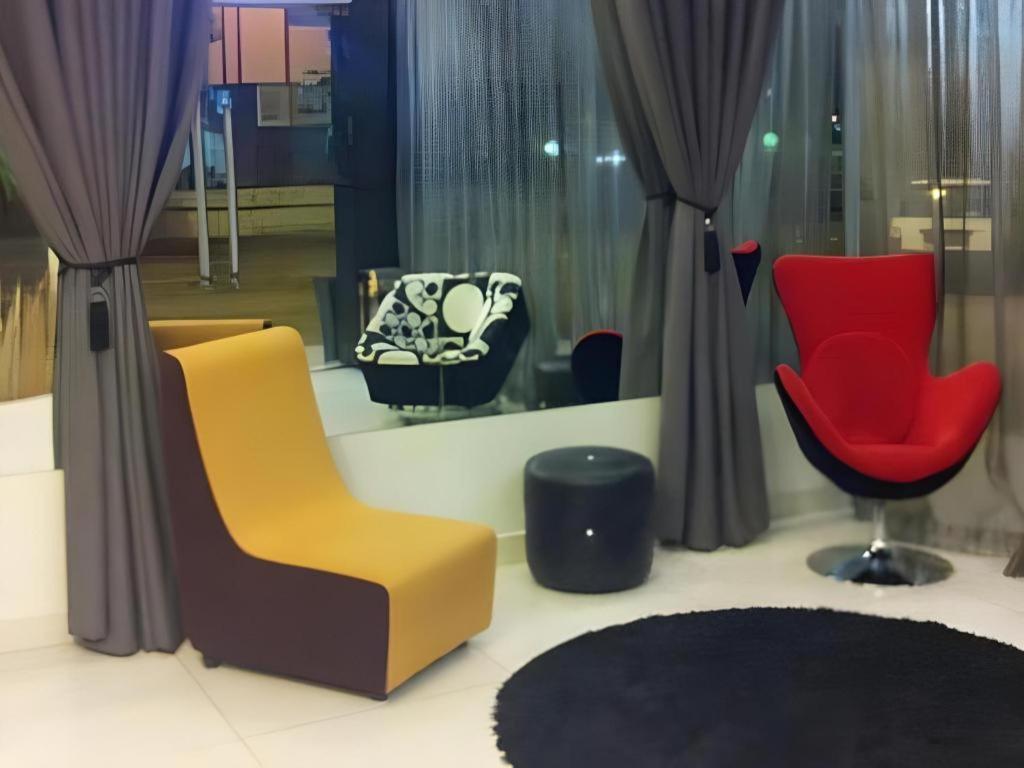 Hii-5 Hotel Kota Kinabalu Bagian luar foto