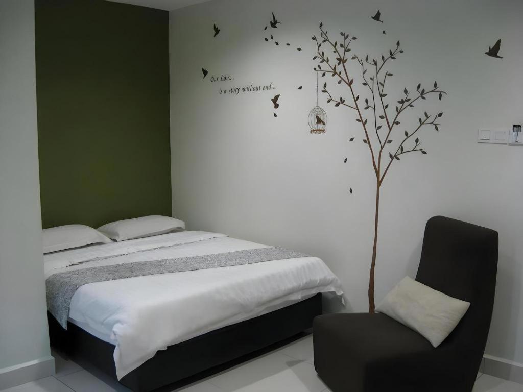 Hii-5 Hotel Kota Kinabalu Bagian luar foto