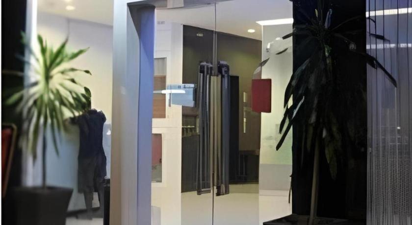 Hii-5 Hotel Kota Kinabalu Bagian luar foto
