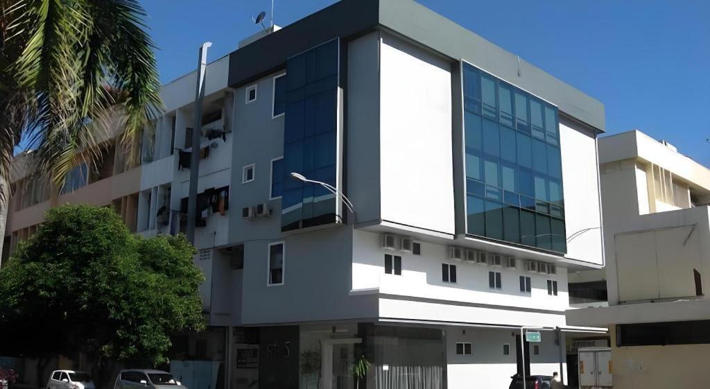 Hii-5 Hotel Kota Kinabalu Bagian luar foto
